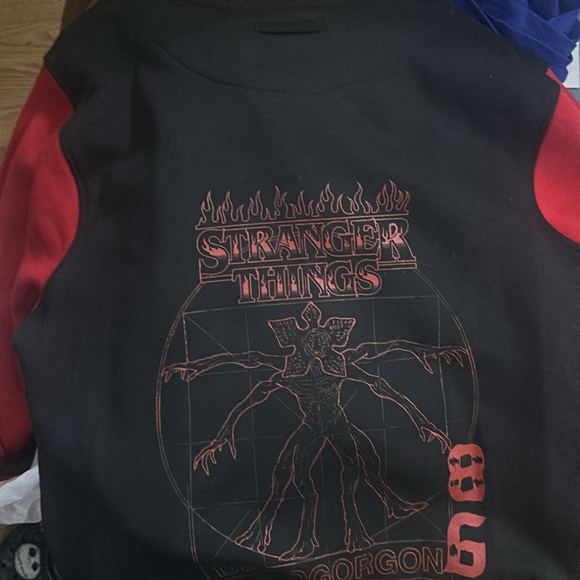 Stranger Things Demogorgon Hunter Jacket - Picture 3 of 4